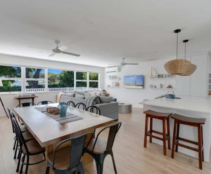 $325, Share-house, 4 bathrooms, Labrador QLD 4215