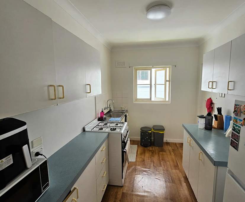 $300, Flatshare, 2 bathrooms, Spring Hill QLD 4000