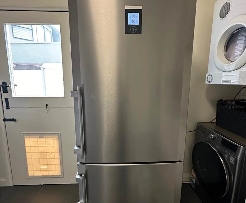 $395, Studio, 1 bathroom, Indooroopilly QLD 4068