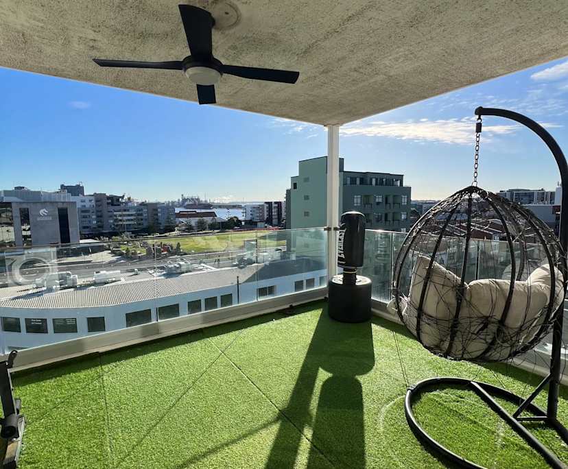 $280, Flatshare, 3 bathrooms, Newcastle NSW 2300