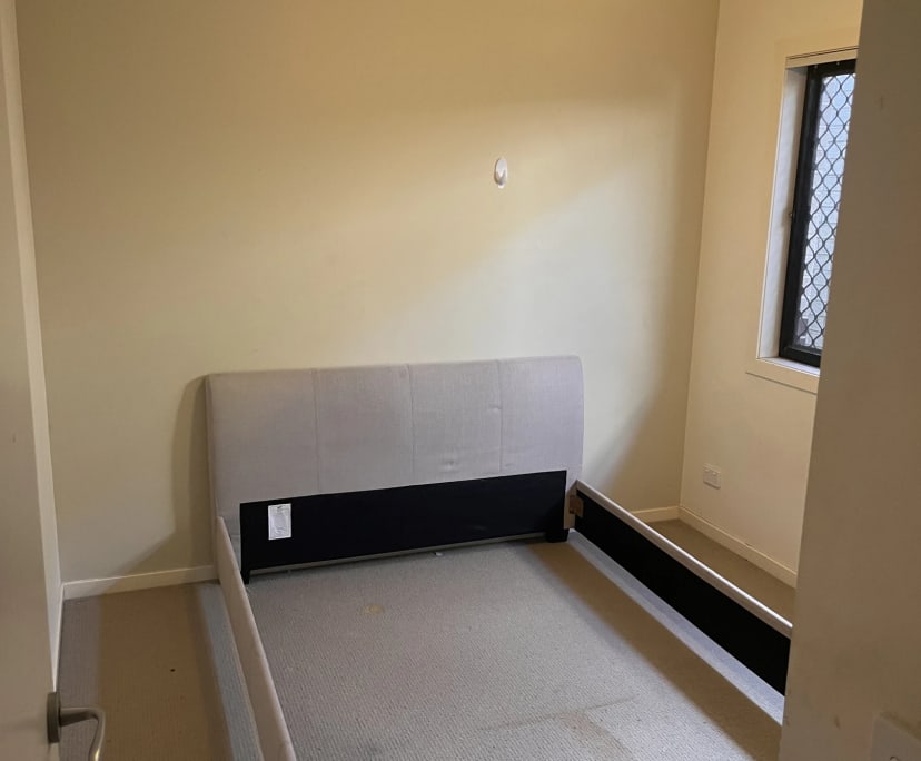 $275, Flatshare, 3 bathrooms, Moggill QLD 4070