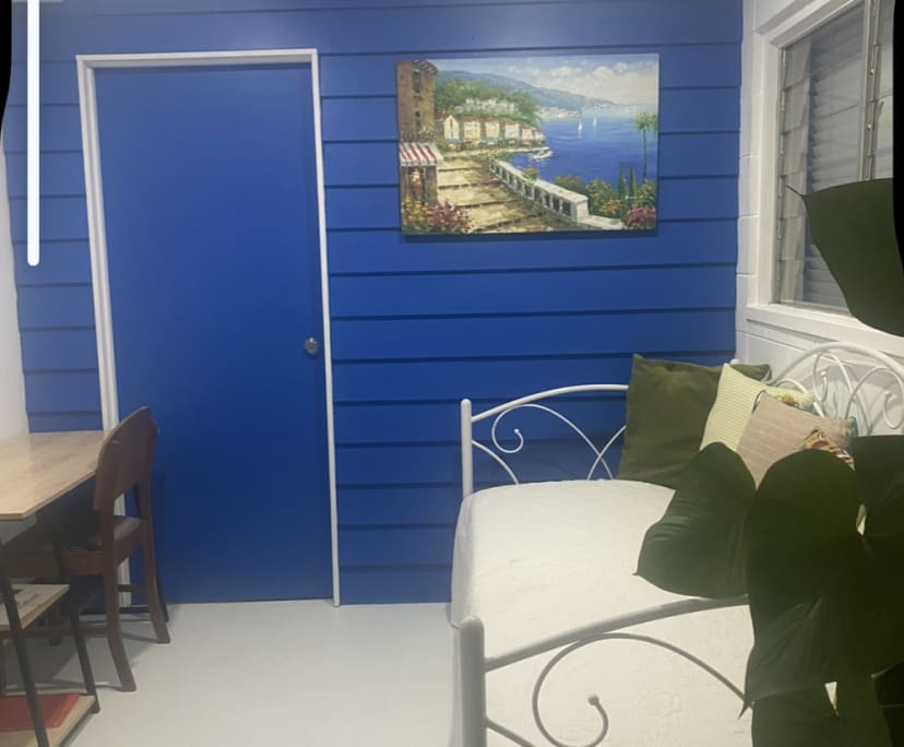 $300, Share-house, 3 bathrooms, Cairns North QLD 4870