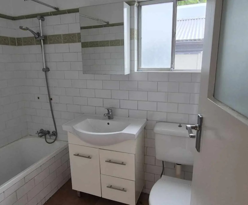 Room in a share house