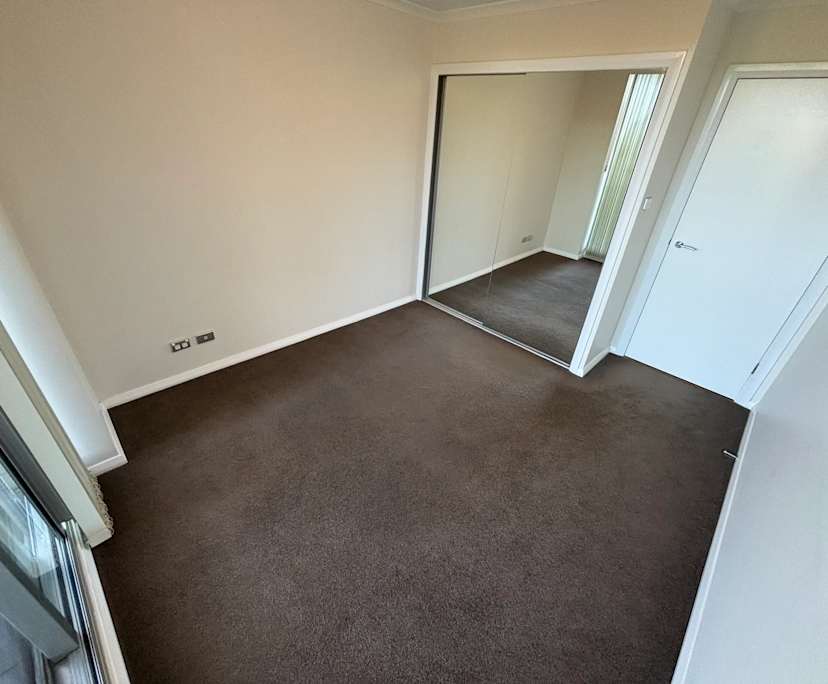 Unfurnished room with own bathroom