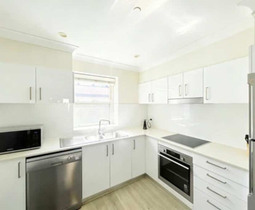 Whole property with 2 rooms for rent