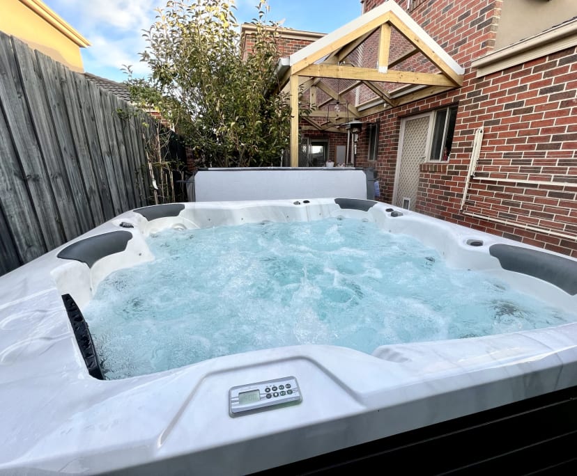 $280-299, Homestay, 2 rooms, Hillside VIC 3037, Hillside VIC 3037