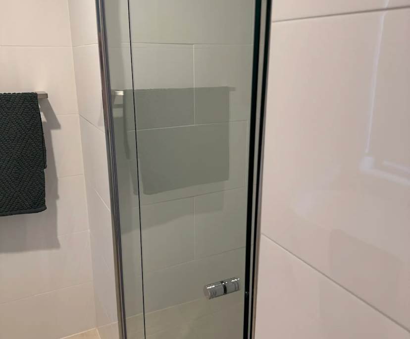 $350, Student-accommodation, 3 bathrooms, Helensvale QLD 4212