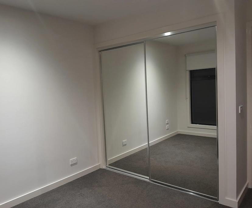 Unfurnished room in a flatshare