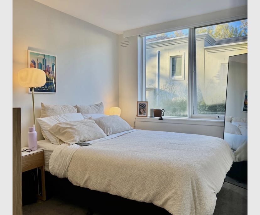 Unfurnished room in a flatshare