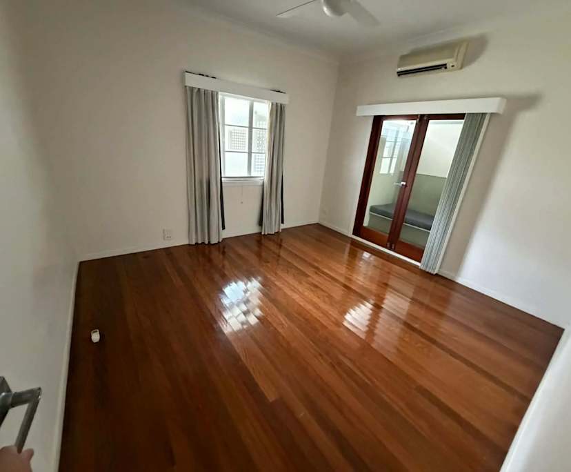 Unfurnished room with own bathroom