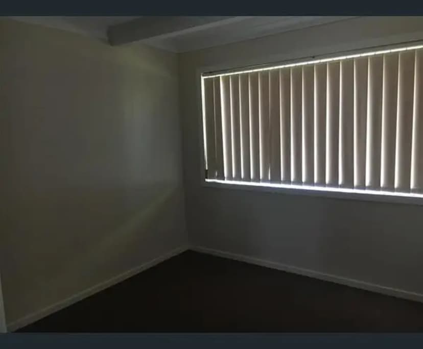 Unfurnished room in a flatshare