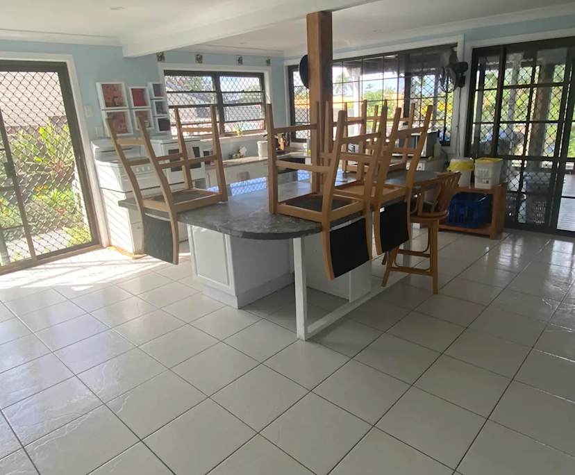 Furnished room in a share house