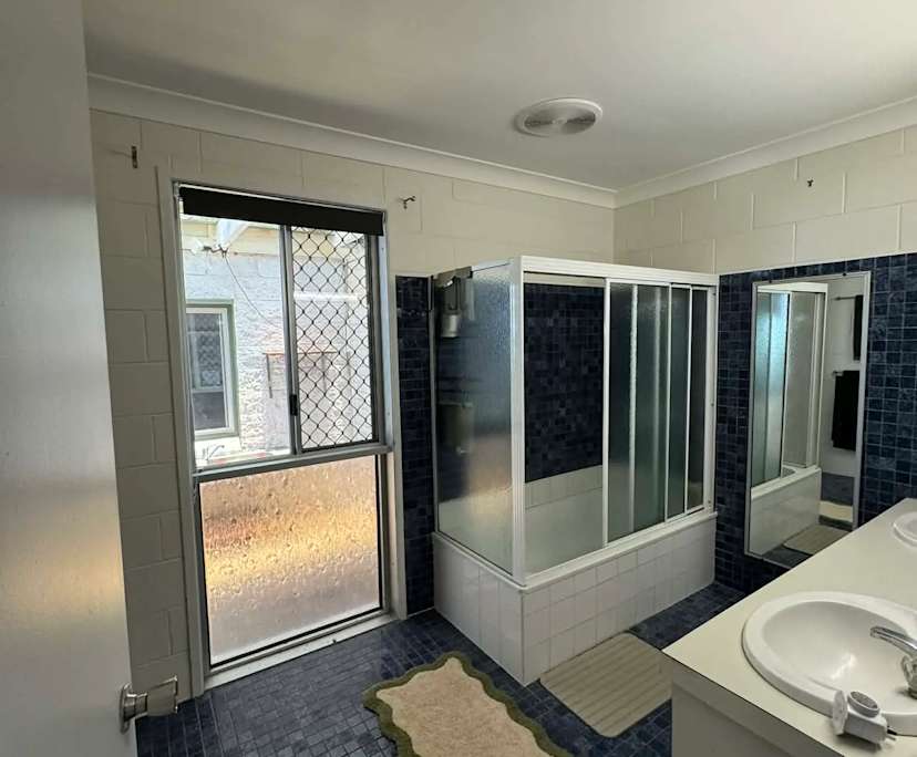 $300, Share-house, 4 bathrooms, Eimeo QLD 4740