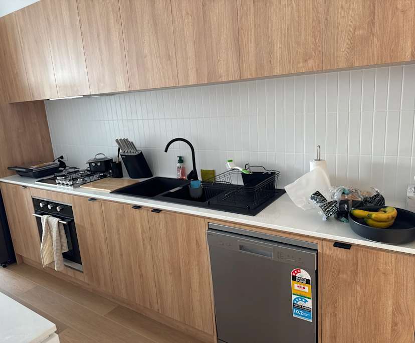 $300, Share-house, 3 bathrooms, Albert Park SA 5014