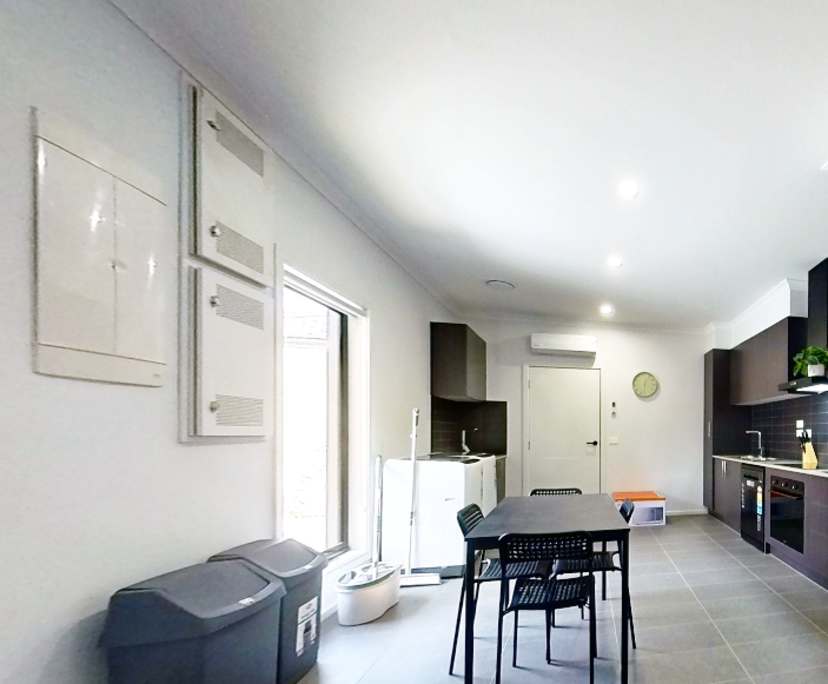 $350, Share-house, 9 rooms, Saint Albans VIC 3021, Saint Albans VIC 3021