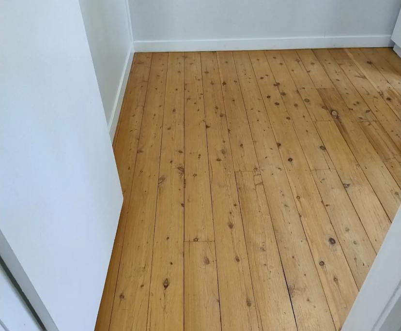 Unfurnished room in a share house