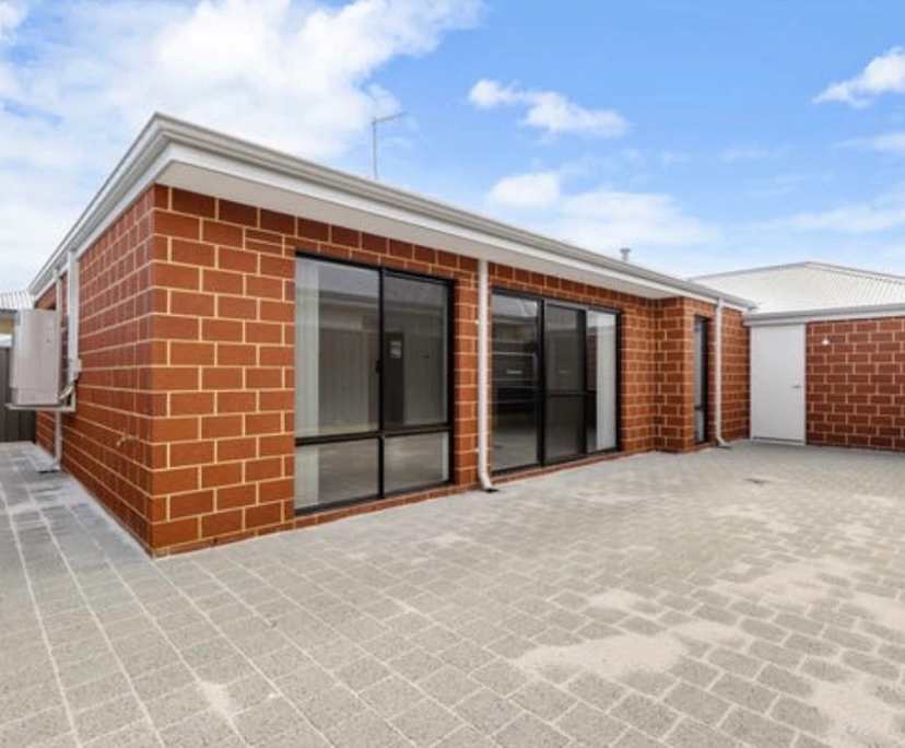 Room in a share house