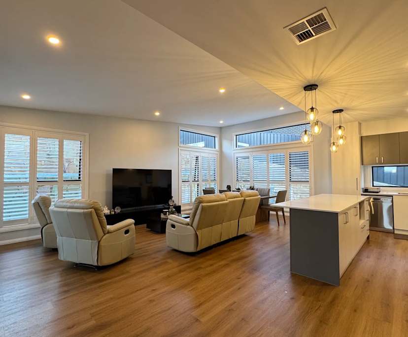 Furnished room in a share house