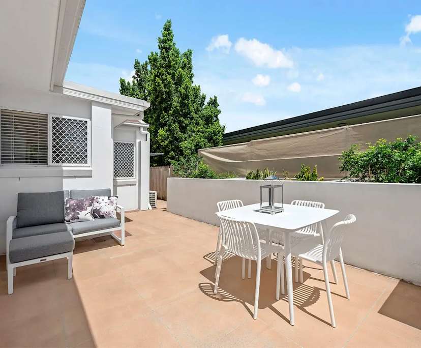 $350, Flatshare, 2 bathrooms, Annerley QLD 4103