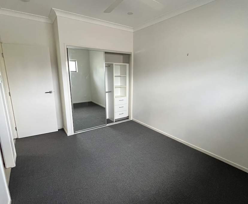 $400, Flatshare, 2 bathrooms, Kedron QLD 4031