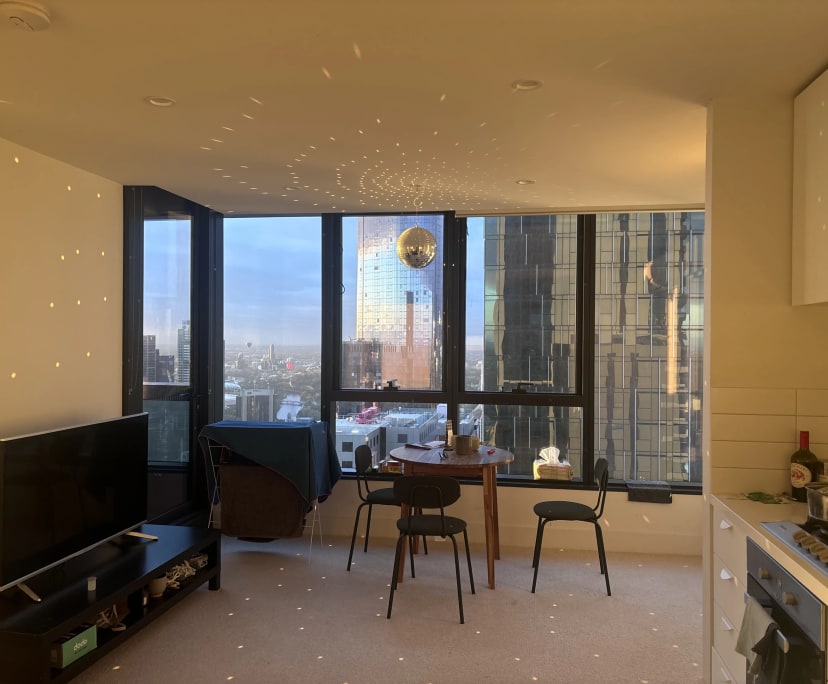 Furnished room in a flatshare