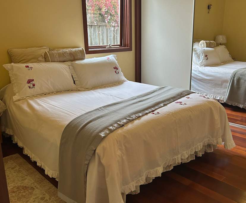 $300, Share-house, 3 bathrooms, Brighton East VIC 3187