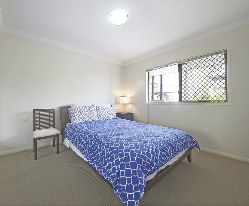 Whole property with 2 rooms for rent