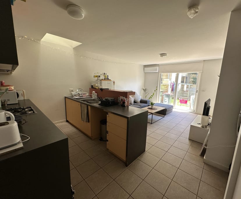 Room in a share house