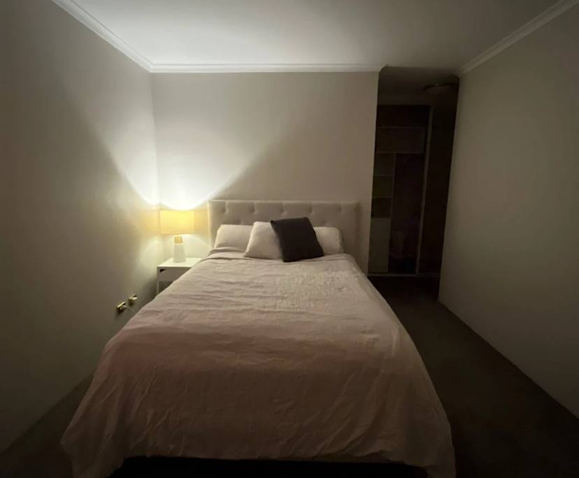 Furnished room with ensuite in a flatshare