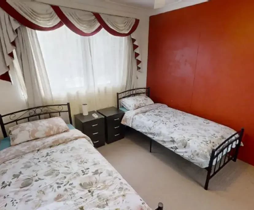 Furnished room in a flatshare