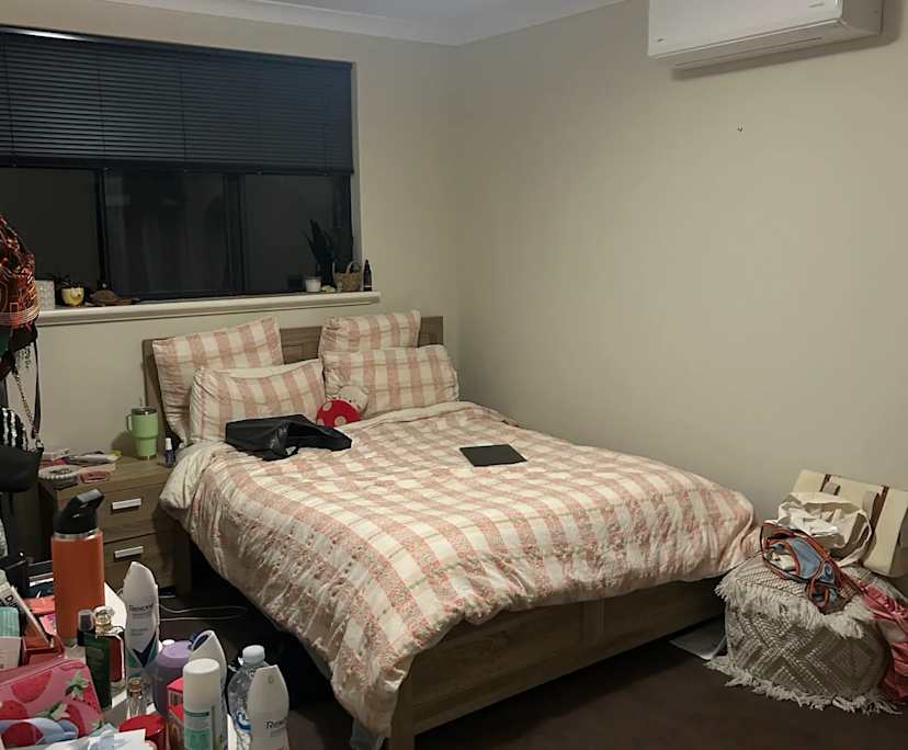 Unfurnished room in a share house