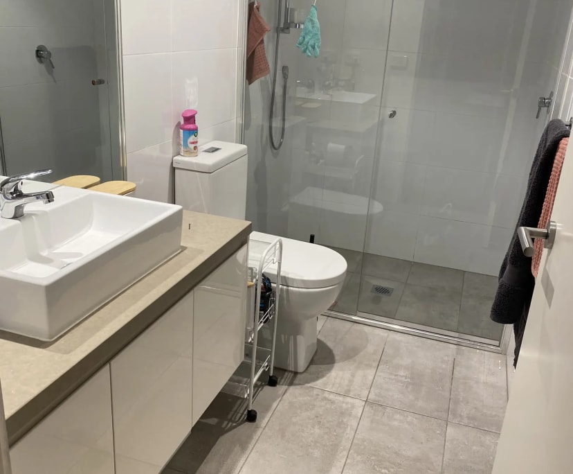 $528, Whole-property, 2 bathrooms, Carnegie VIC 3163