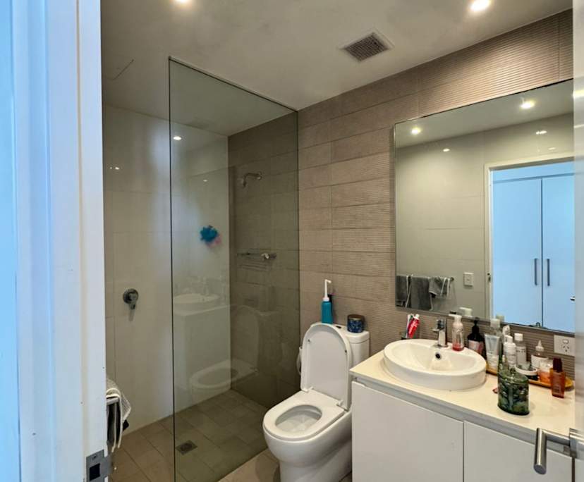 $625, Flatshare, 2 bathrooms, Forest Lodge NSW 2037