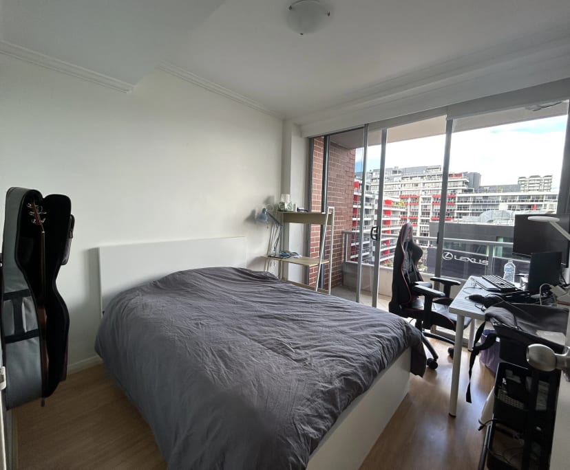 Furnished room in a flatshare