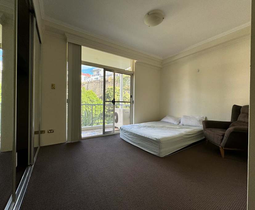 Furnished room with ensuite in a flatshare
