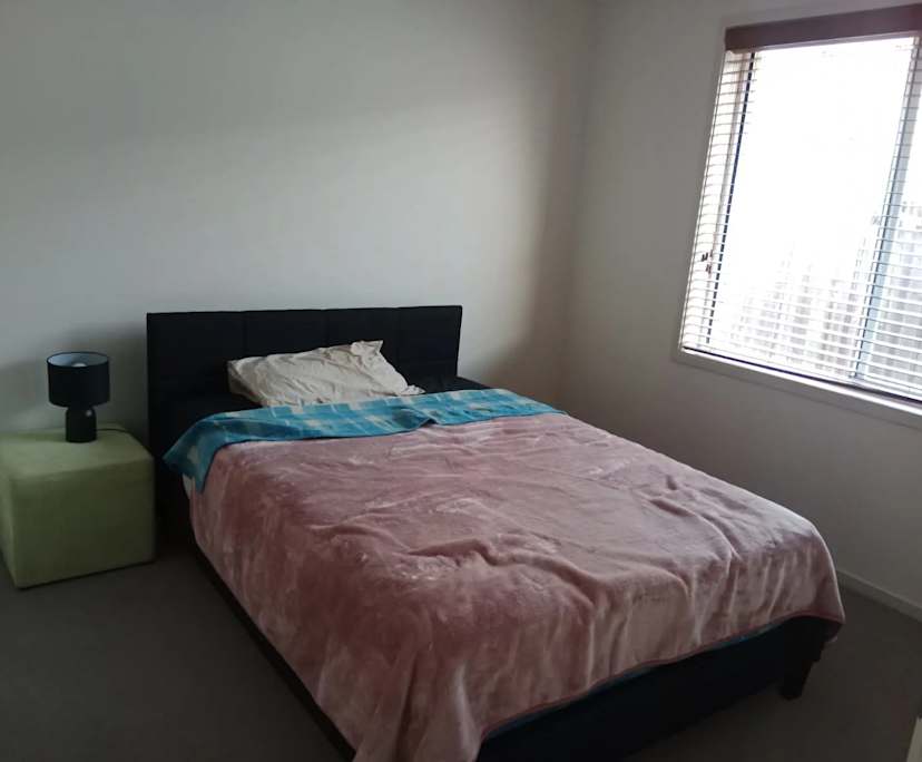 Room in a share house