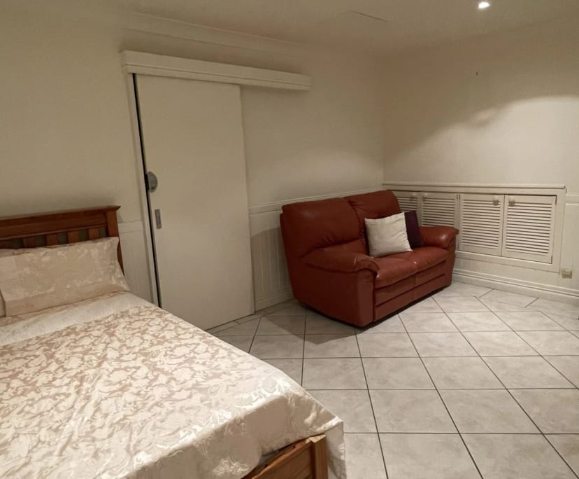 Furnished room in a share house