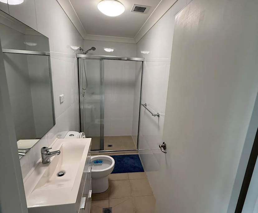 $320, Flatshare, 2 bathrooms, Campsie NSW 2194