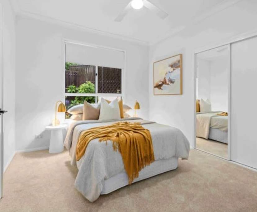 Room in a share house
