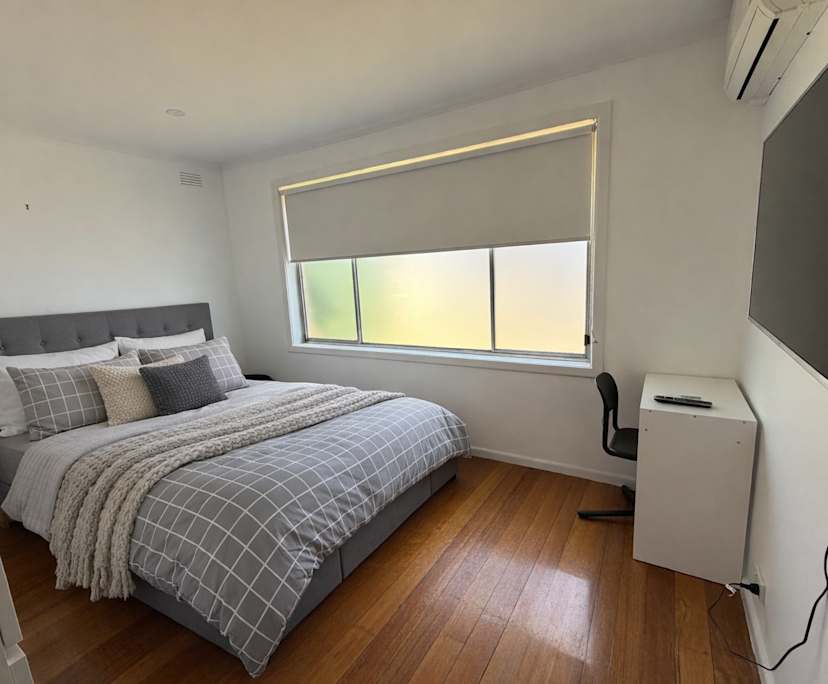 Furnished room with own bathroom