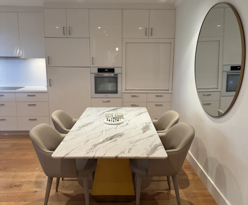 Furnished room in a flatshare