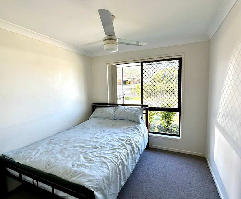 Room in a share house