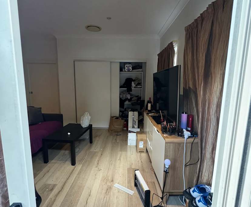Furnished room with own bathroom