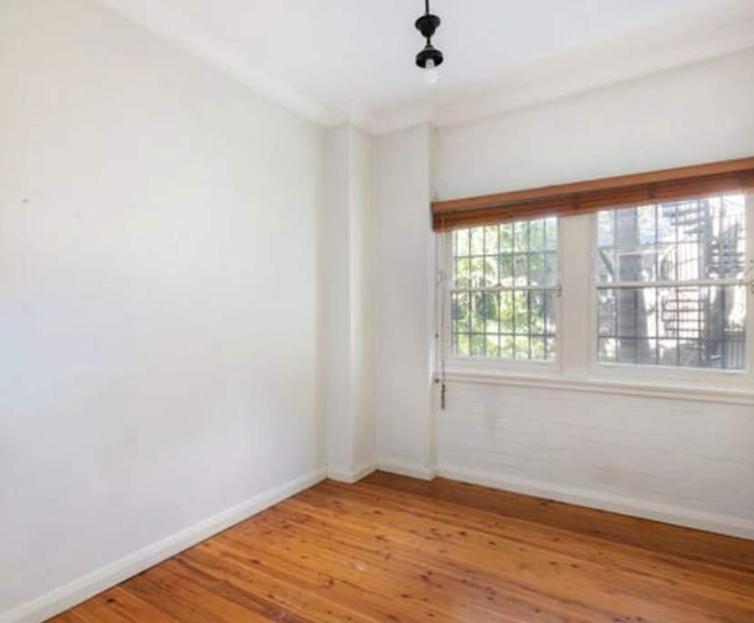 Unfurnished room in a flatshare