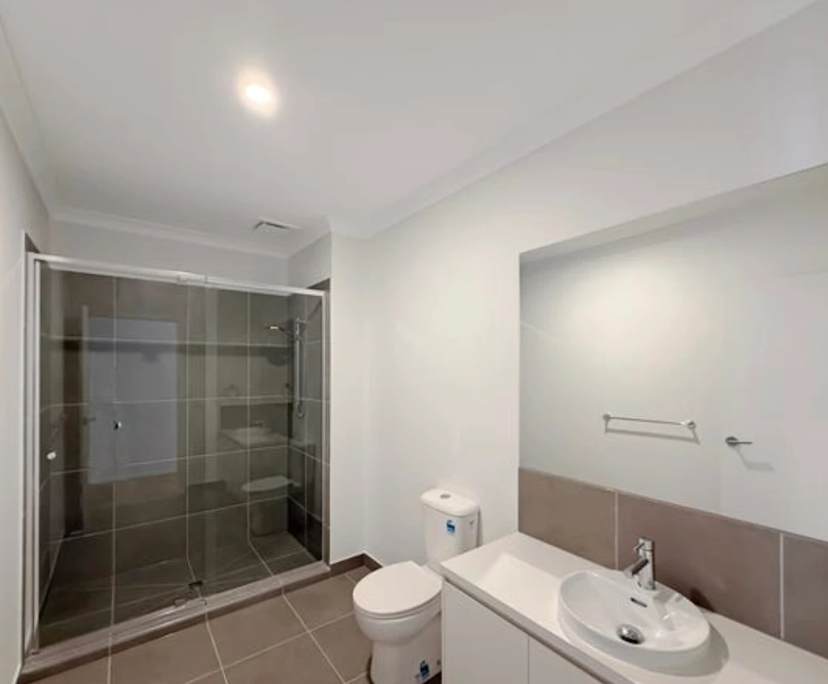 $180, Share-house, 4 bathrooms, Armstrong Creek VIC 3217