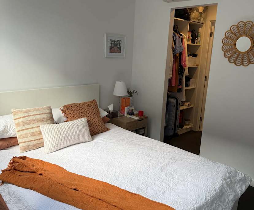 Unfurnished room with ensuite in a flatshare