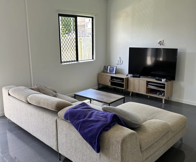 Room for Rent in Hermit Park, Townsville 300, Fur...