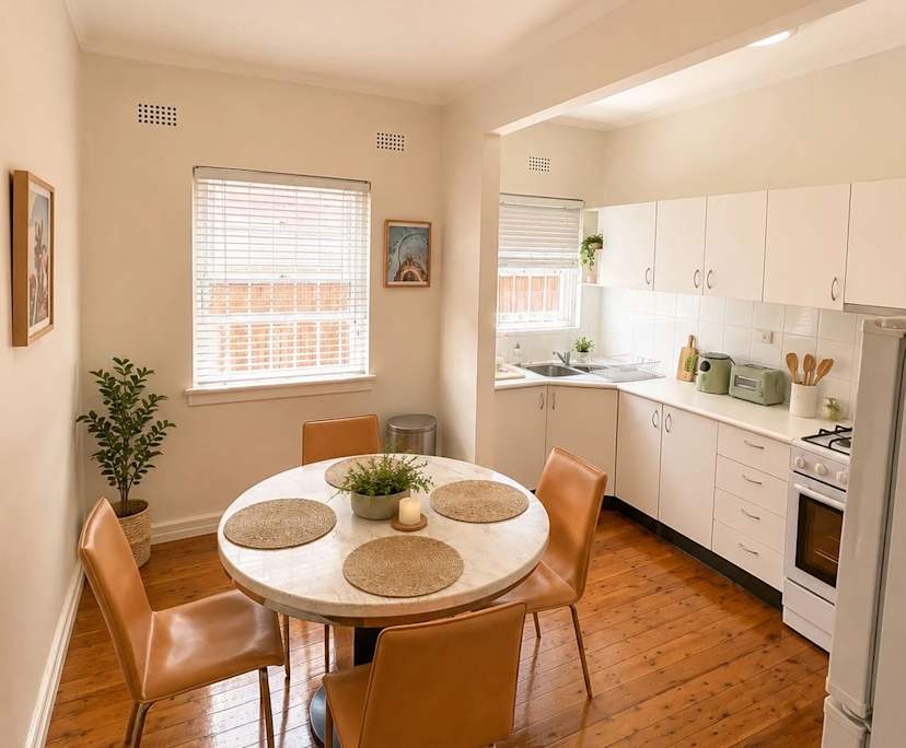 Furnished room in a flatshare