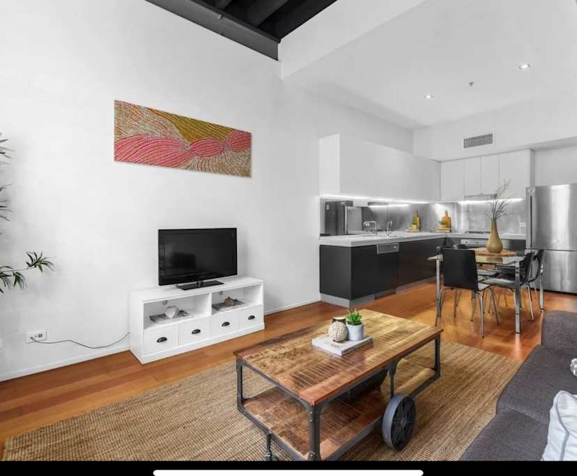 Furnished room with ensuite in a flatshare