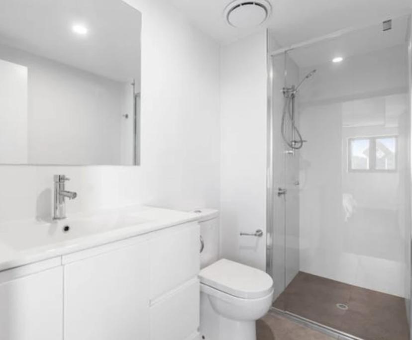 Unfurnished room with own bathroom